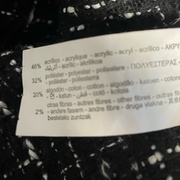 Zara tweed frayed textured half sleeves black and white top. Size X- Small - Picture 10 of 10